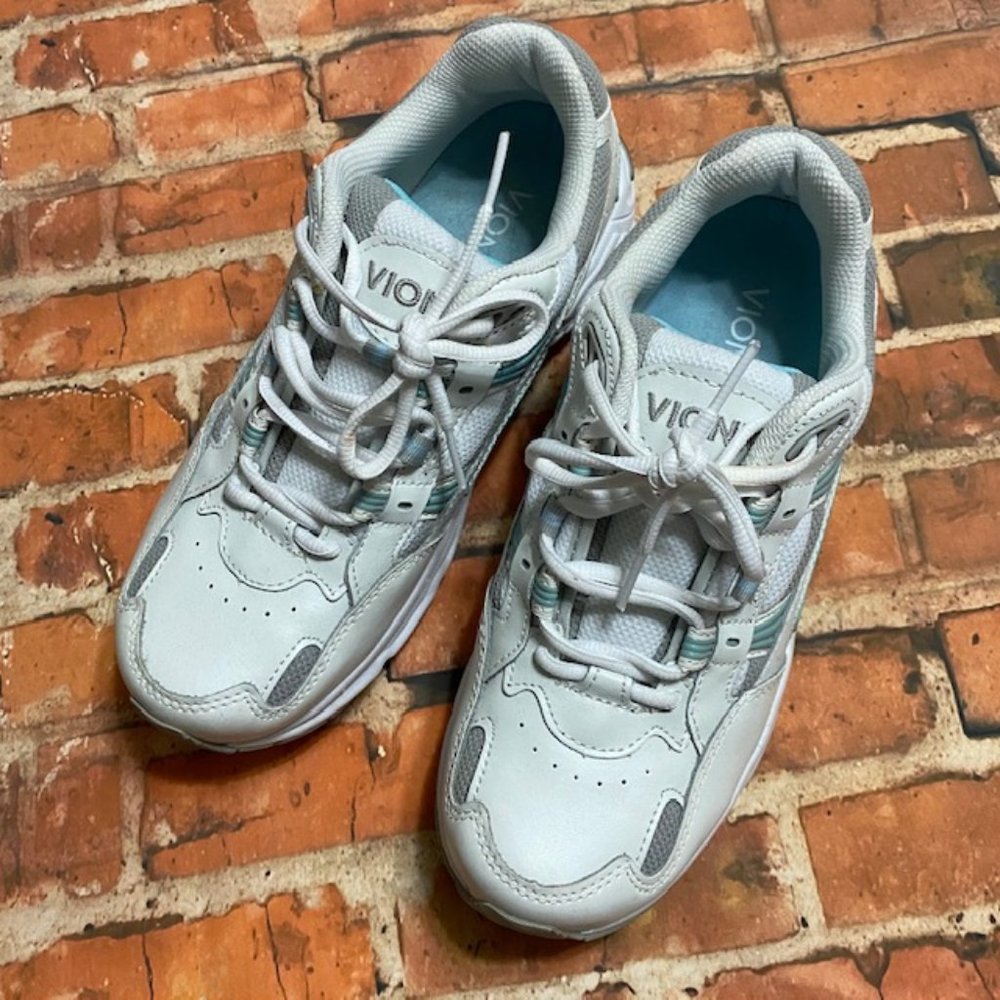 Vionic Walkers size 7.5
